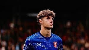 亚冠二级半场：纳塔吾头球造险，巴吞联0-0战平淡滨尼流浪者